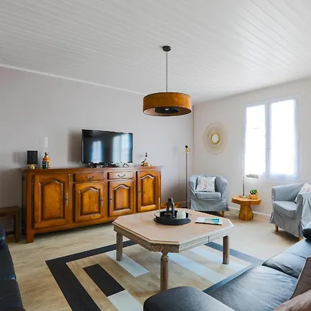 Charmante Maison Pour 10 Personnes Le Bois-Plage-en-Re
